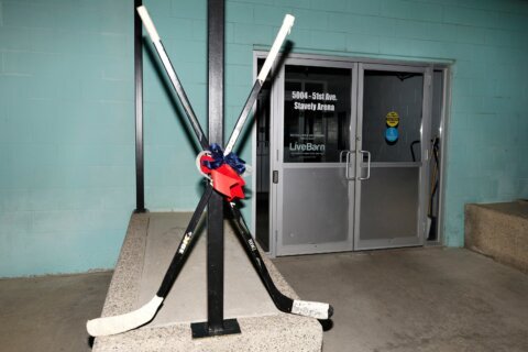 3 Alberta junior hockey players killed in crash heading to practice