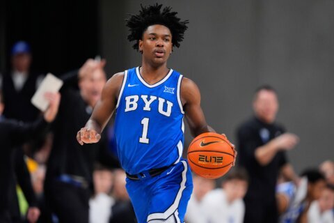 Robert Wright III answers the boos in his return to Baylor and helps No. 22 BYU end its 4-game skid