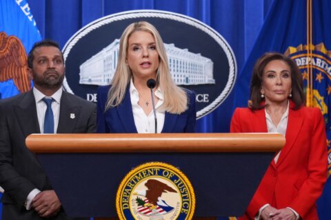 Bondi dismisses concerns over Gabbard’s role in FBI search of  Georgia election hub