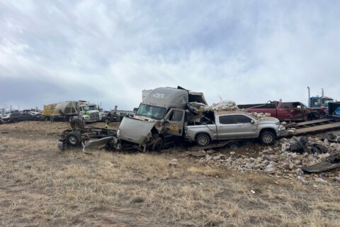 4 dead in crashes involving over 30 vehicles in ‘brown out’ conditions on Colorado interstate