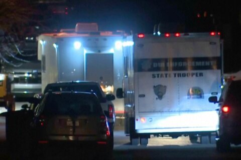 Arizona Department of Public Safety helicopter crash kills pilot and trooper during shooter response