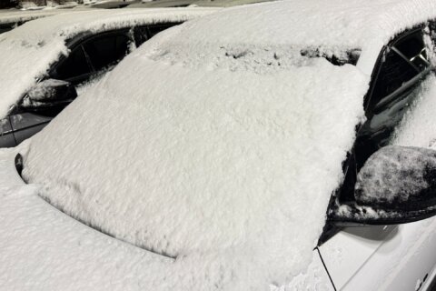 Snowstorm ends but and gusty winds, power outages continue to impact DC region