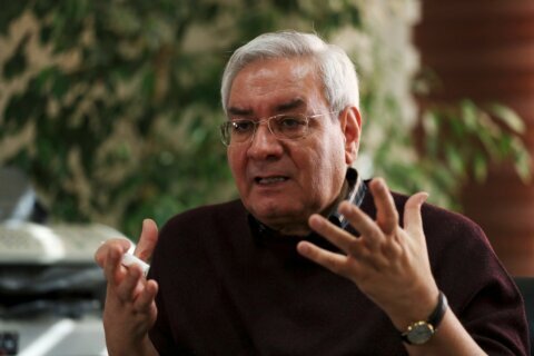 Crackdown on dissent after nationwide protests in Iran widens to ensnare reformist figures