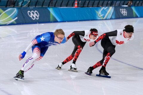 China’s Ning Zhongyan beats Jordan Stolz in speedskating’s 1,500 meters at the Olympics