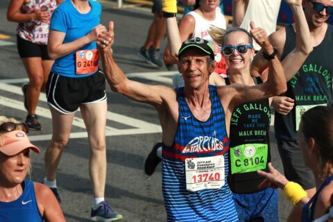 Jeff Galloway, who inspired people with his run-walk method, dies at 80