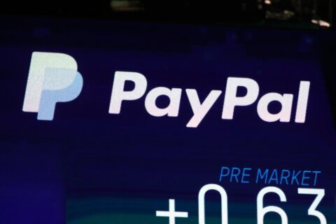 PayPal replaces CEO Chriss with HP’s Lores
