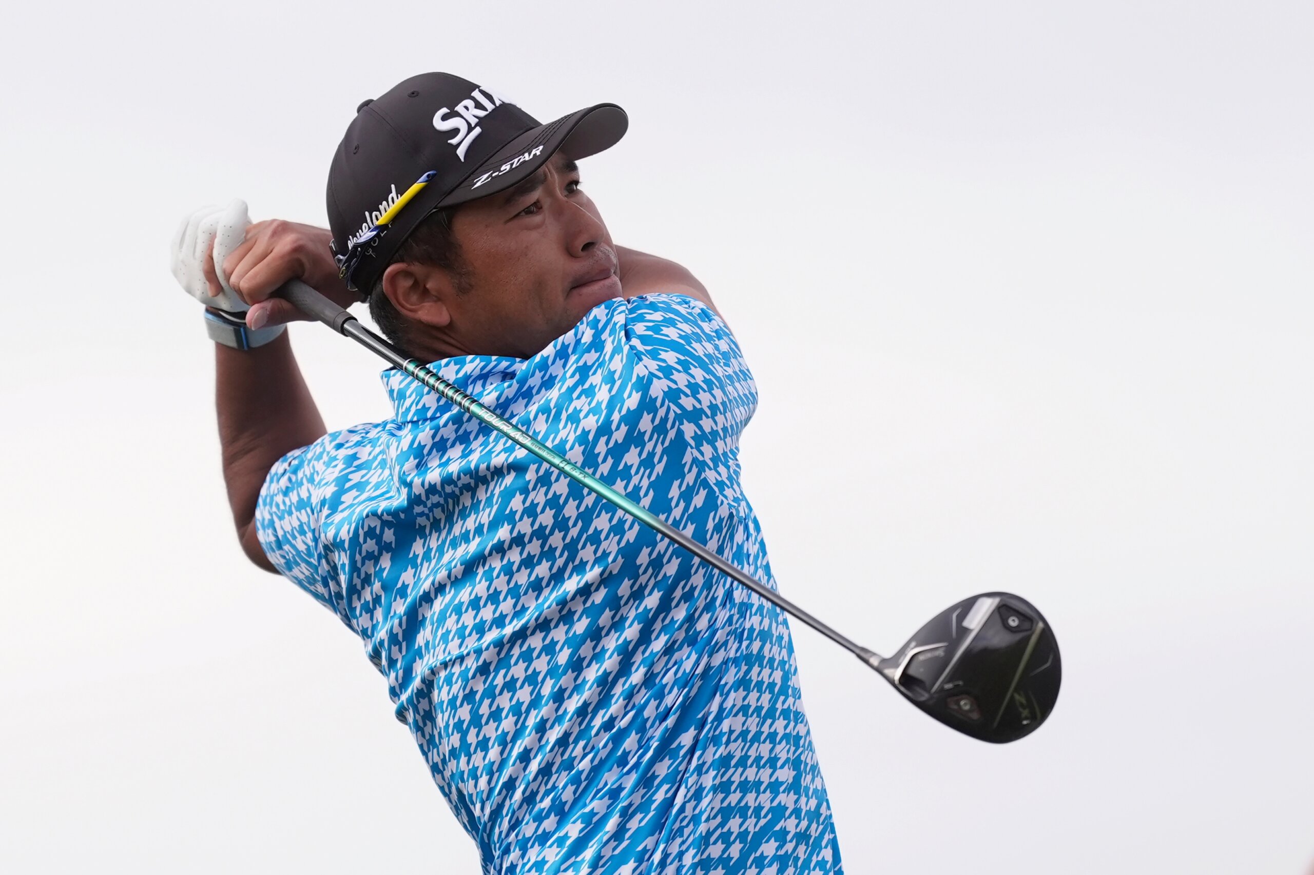 Matsuyama shoots 68 to take 1-shot lead at Phoenix Open with top-ranked Scheffler lurking