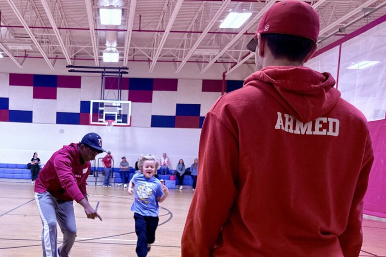 ‘My brother is my superhero’: Fairfax Co. student starts baseball clinic for athletes with disabilities