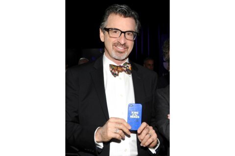 Robert Carradine, ‘Revenge of the Nerds’ and ‘Lizzie McGuire’ star, dies at 71