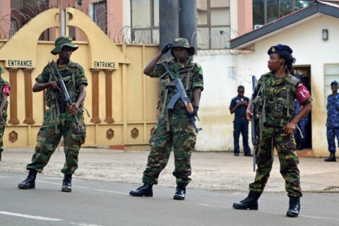Sierra Leone says security force members apprehended by Guinea’s military following border incursion