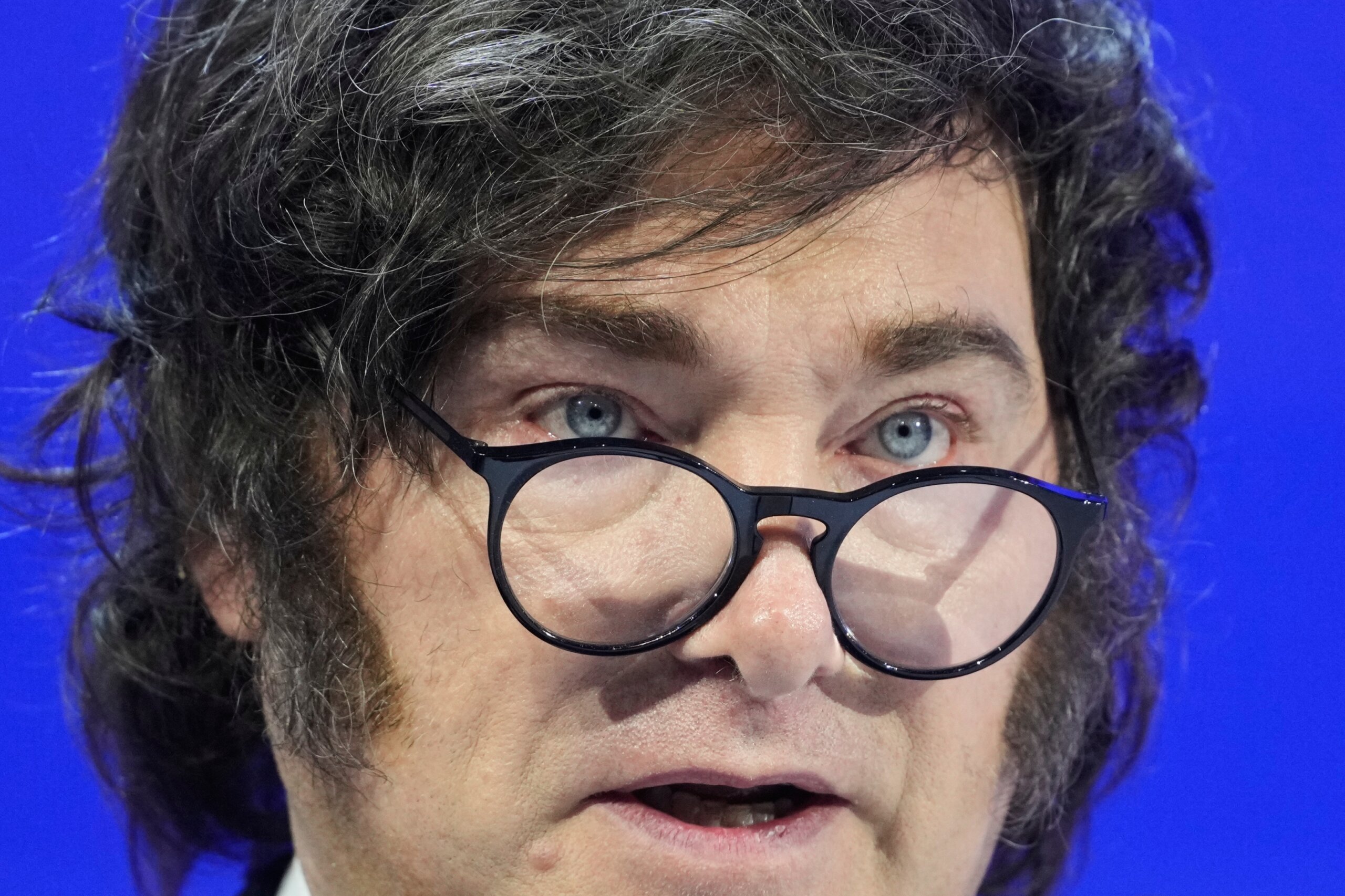 El argentino Milei se dirige a los Estados Unidos nuevamente, equilibrando lazos con Trump con el crecimiento del comercio chino