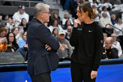 No. 1 UConn hands Tennessee worst loss in storied rivalry, routing Lady Vols 96-66