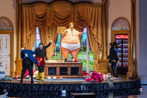 ‘Monster’s Paradise,’ lampooning US President Donald Trump, has world premiere at Hamburg Opera