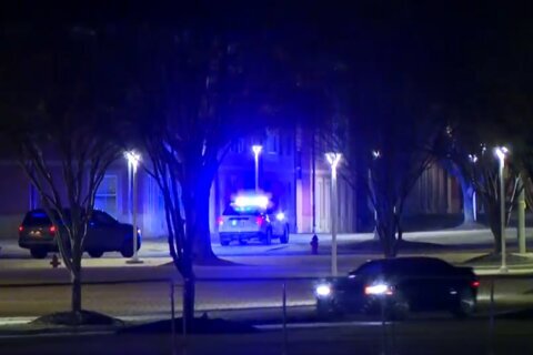 Shooting at South Carolina State University residence complex kills 2 and wounds 1