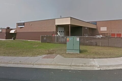 Siete personas mueren a tiros en escuela de Columbia Británica; otras 2 fallecen después