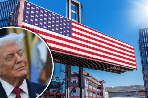 Aranceles de Trump: entran en vigor impuestos del 10%, pese a advertencia del 15%