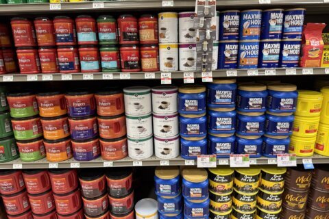 ¿Tomas café? El aumento en su precio obliga a algunos a cambiar sus hábitos o dejarlo