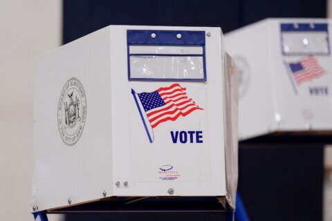 Virginia aplaza sus primarias: se realizarán en agosto