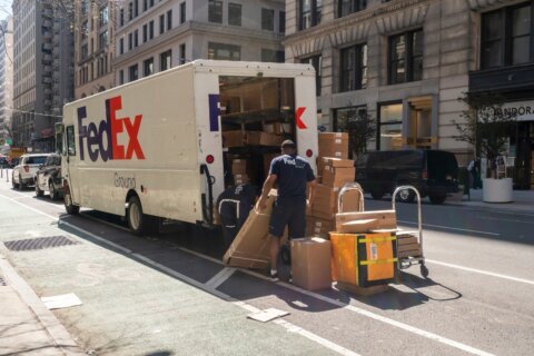 FedEx demanda al gobierno de Trump por “reembolso completo” de aranceles