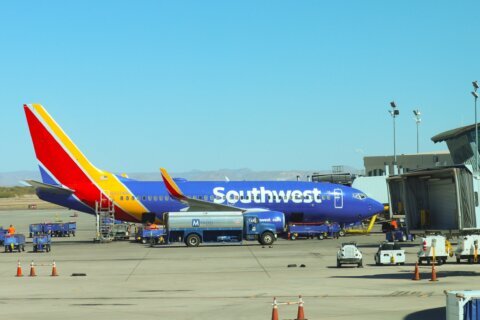 Pruebas militares causaron la suspensión de vuelos en aeropuerto de El Paso, según NBC News