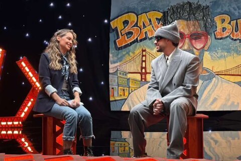 Bad Bunny conversa con Telemundo previo al histórico show de medio tiempo del Super Bowl