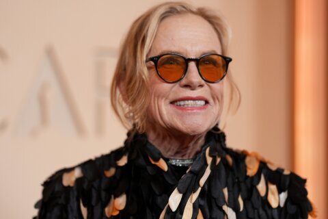 Amy Madigan wins Oscar for best supporting actress in ‘Weapons,’ 40 years after last nomination