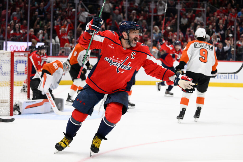 Alex Ovechkin scores twice, hitting 30 goals for 20th season, as Capitals beat Flyers 6-4