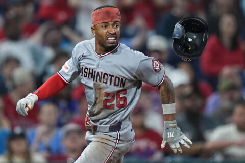 Nasim Nuñez drives in 2 as Nationals beat Brewers 3-2 to avoid sweep