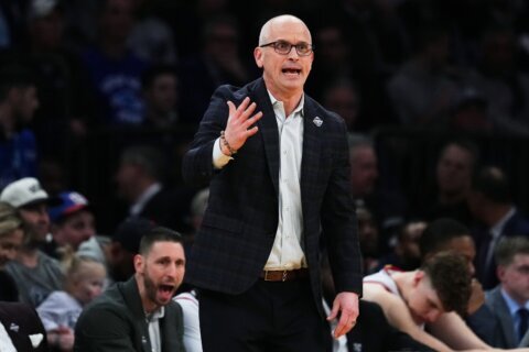 Dan Hurley calls UConn’s loss at Marquette a ‘choke job’ after his team responds with a win