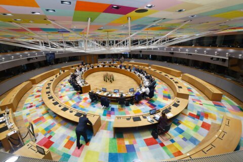 Orbán’s top opponent says Hungary’s alleged Russian backchannel ‘treason’ to be investigated