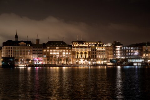 Wolf bites woman in a shopping area in Germany’s 2nd-biggest city