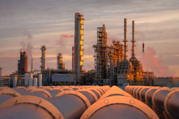Image of oil refinery