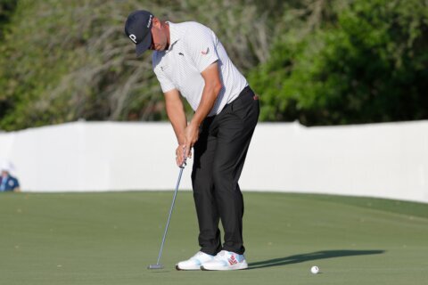 Gary Woodland stays in front in Houston as he goes for 1st win since US Open