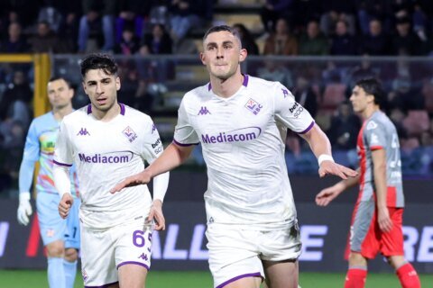 Fiorentina beats Cremonese to pull away from Serie A drop zone
