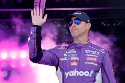 Denny Hamlin qualifies first at Martinsville, moves into tie for 10th in NASCAR poles