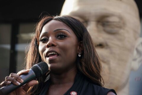 Feds probe whether NYC Council member, Hochul aide took bribes to help migrant shelter provider