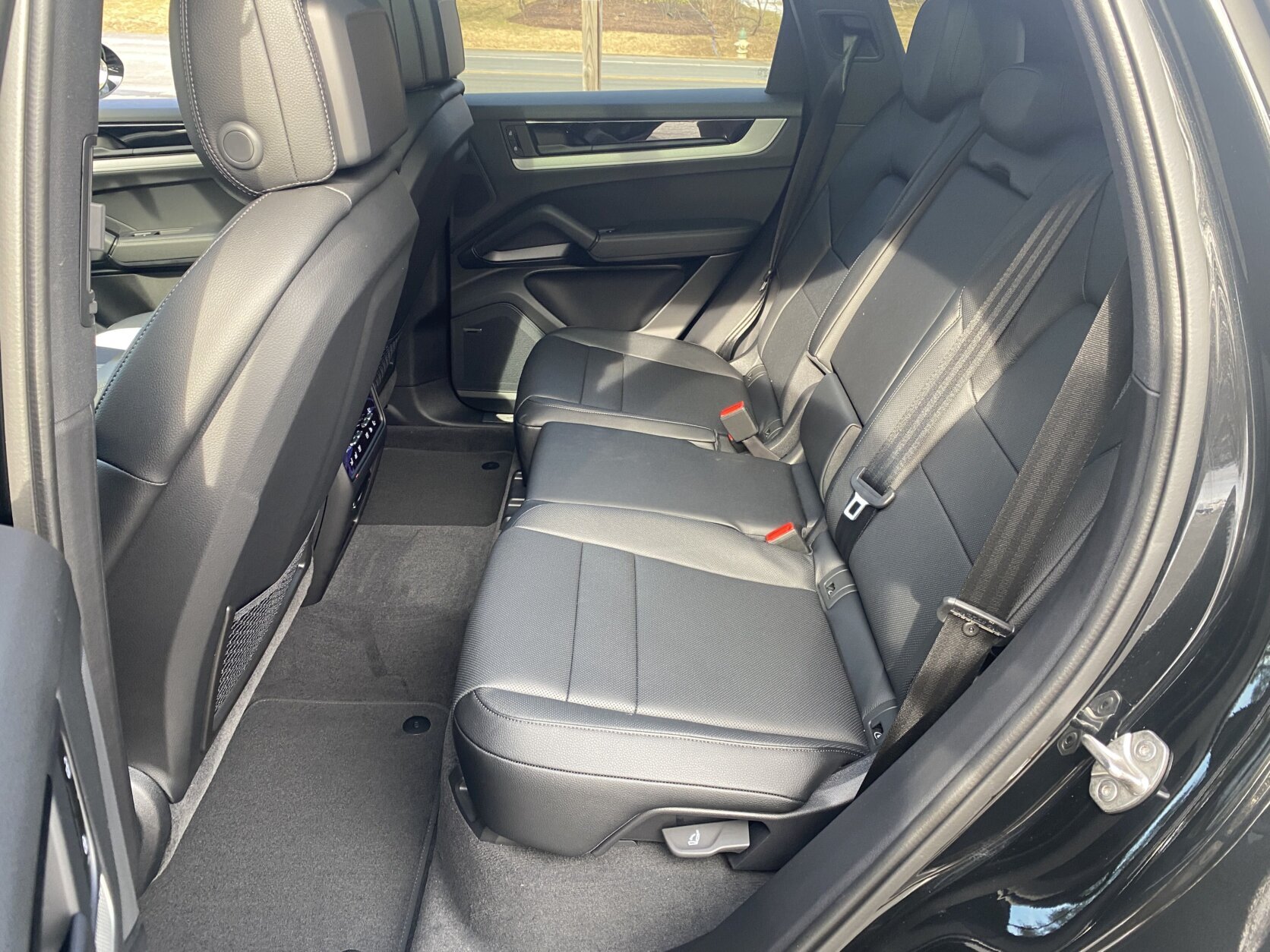 Backseats in Porsche Cayenne E-Hybrid.
