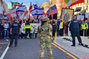 Protestors and national guard.