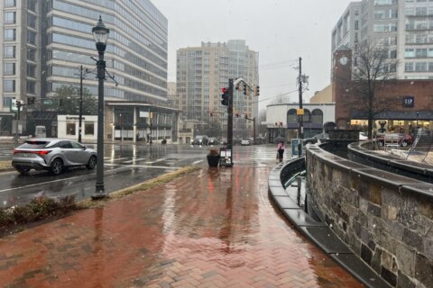 Slushy snowfall, plummeting temperatures break DC region’s warm streak