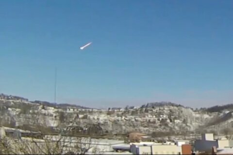 Suspected meteor falling over Cleveland could be seen several states away