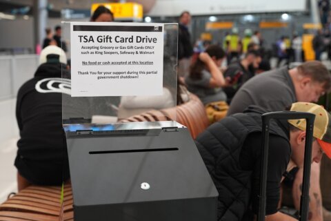 Nonprofits, unions and airports rally to feed TSA officers as shutdown drags
