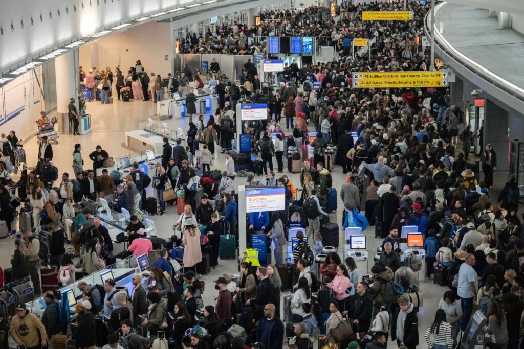Enhanced role for immigration officers at US airports as shutdown frustrates travels and screeners