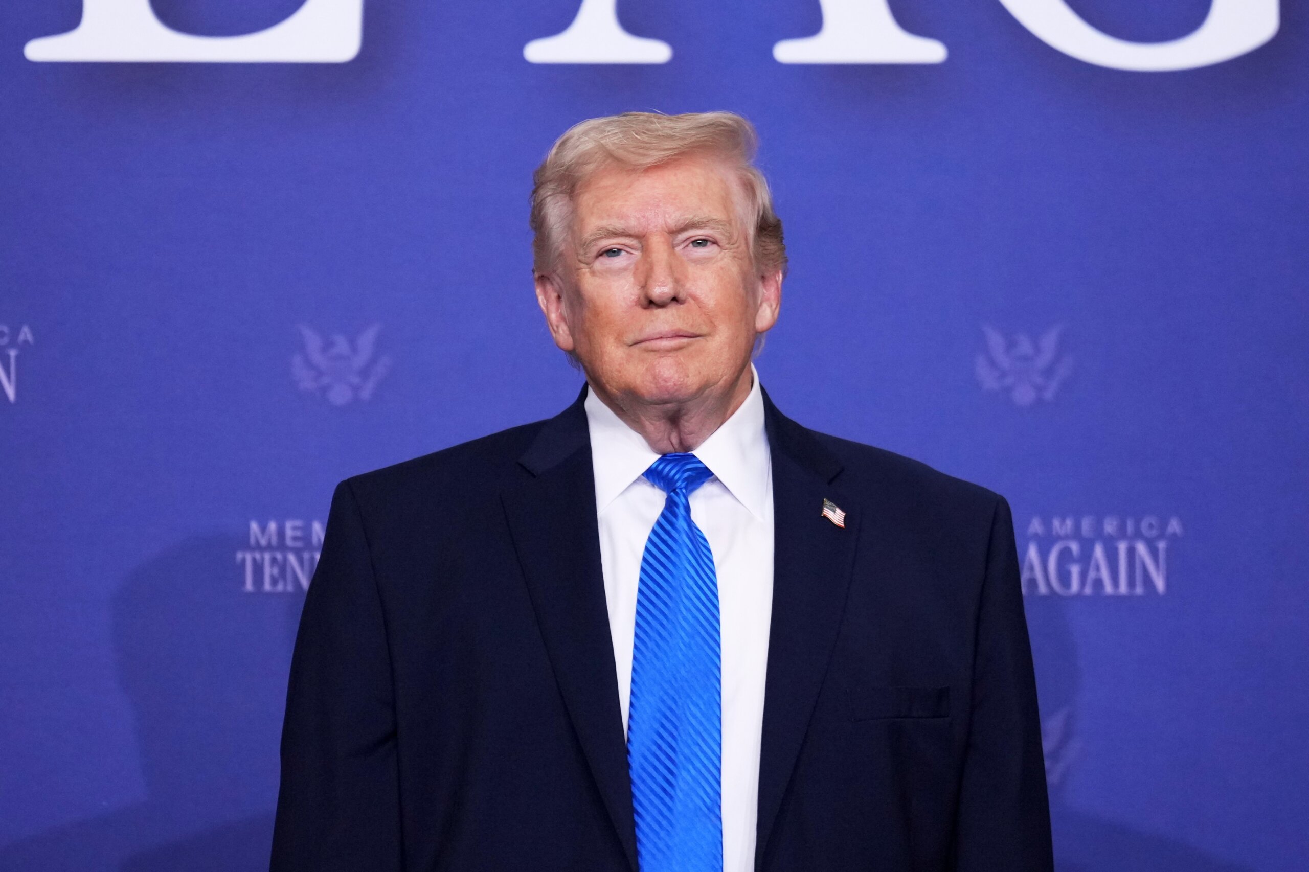 Trump heads to Elvis Presley’s Graceland in Memphis, a detour during Iran war and airport turmoil