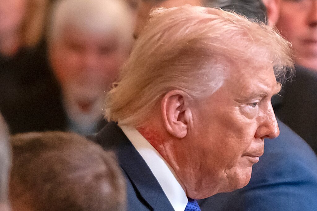 White House attributes redness on Trump’s neck to skin cream but doesn’t say what it’s treating