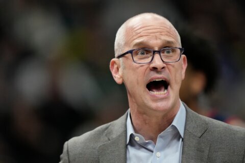 UConn’s Dan Hurley beefing with officials again just in time for March Madness
