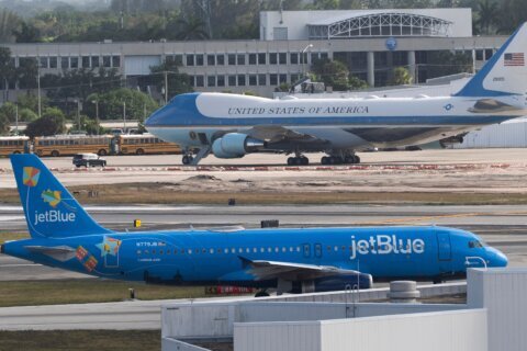 FAA grounds all JetBlue flights after request from airline