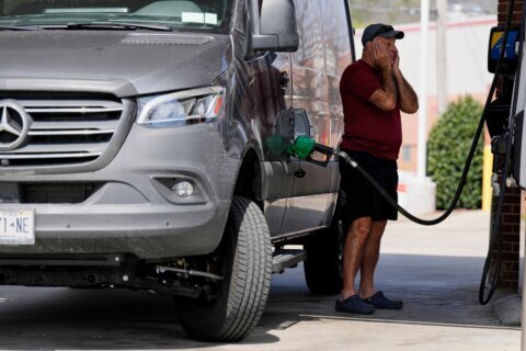 US consumer confidence inches up despite soaring gas prices brought on by war in Iran