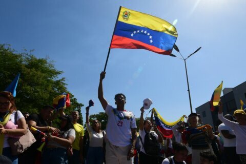 US and Venezuela agree to reestablish diplomatic relations in historical shift