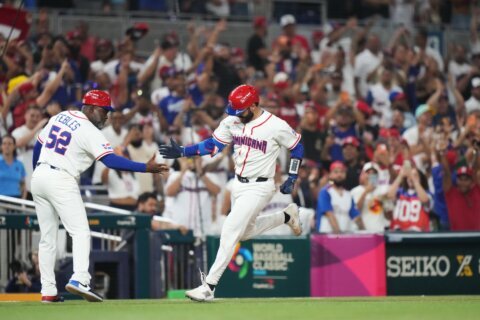 Austin Wells’ only swing of the bat puts the Dominicans in WBC record book and semifinals