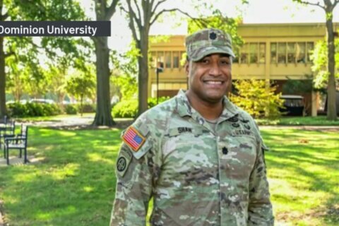 Identifican al coronel baleado dentro de un salón de la Universidad Old Dominion de Virginia